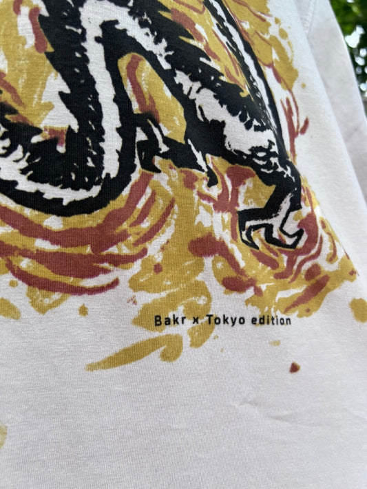 日本限定：ドラゴンプリントオーガニックエクリュリラックスフィットTシャツ