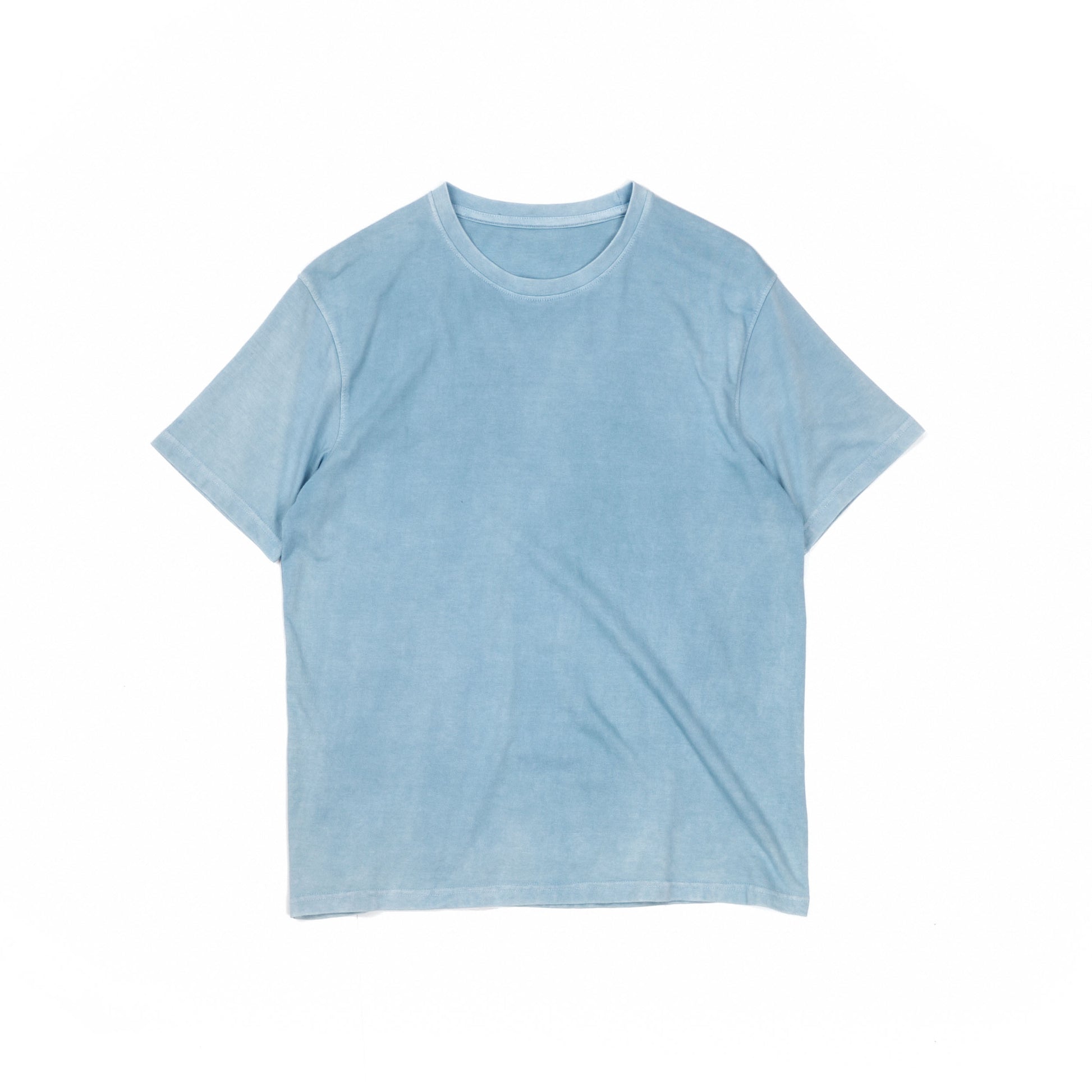 Regular fit organic cotton t-shirt dyed with natural indigo in ice blue colour