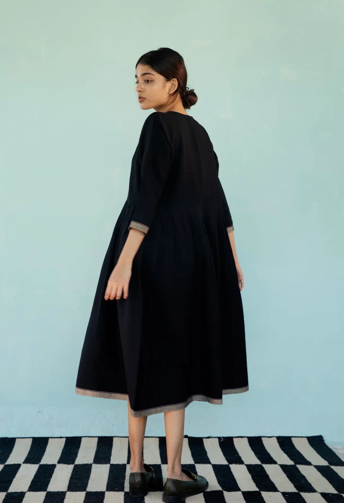 Missy black relax fit midi dress